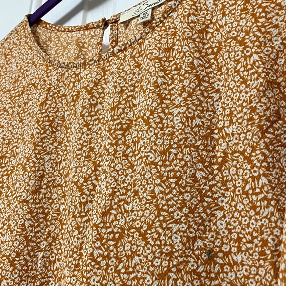 Chic Ruffle Sleeve Blouse - Brown - Picture 4 of 7